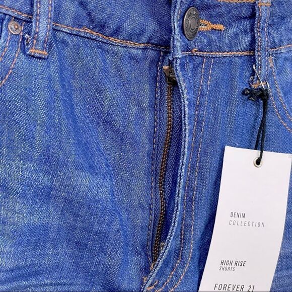 Forever 21 | Cuffed,High Rise shorts 27 dark denim. NEW - Picture 3 of 3